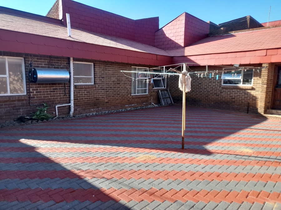 4 Bedroom Property for Sale in Riebeeckstad Free State